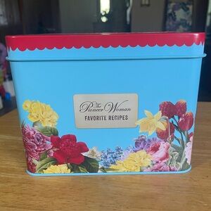 The Pioneer Woman Blue Floral Recipe Storage Tin with Red Lid